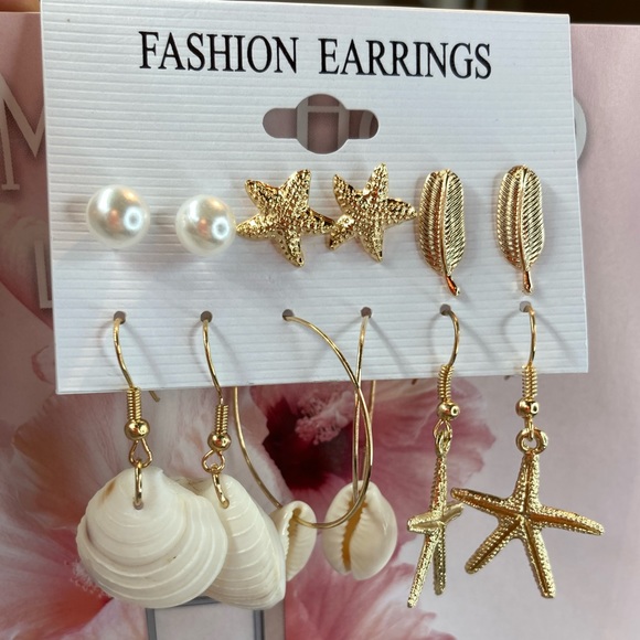 Set of Shell Earrings - Picture 2 of 2